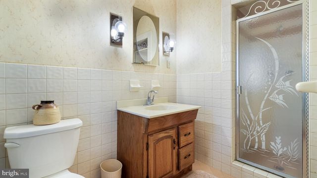 6609 N RADCLIFFE ST, Bristol, PA 19007