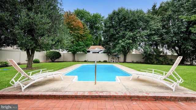 6609 N RADCLIFFE ST, Bristol, PA 19007