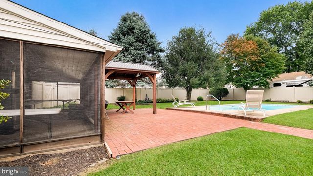 6609 N RADCLIFFE ST, Bristol, PA 19007