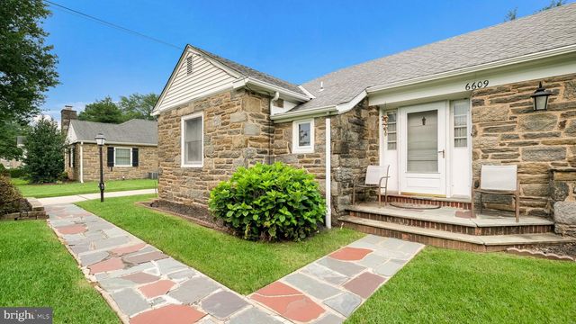 6609 N RADCLIFFE ST, Bristol, PA 19007
