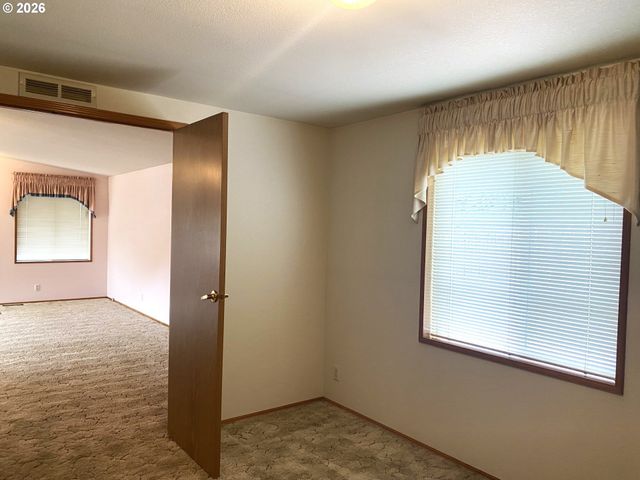 5701 Ne ST JOHNS Rd 63, Vancouver, WA 98661