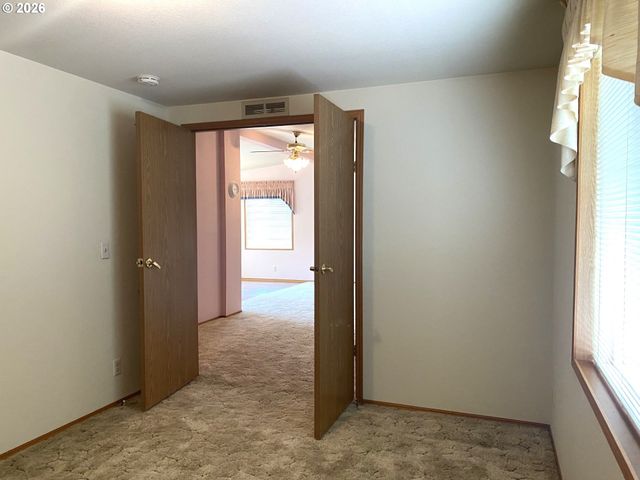 5701 Ne ST JOHNS Rd 63, Vancouver, WA 98661