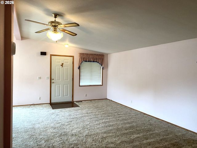 5701 Ne ST JOHNS Rd 63, Vancouver, WA 98661