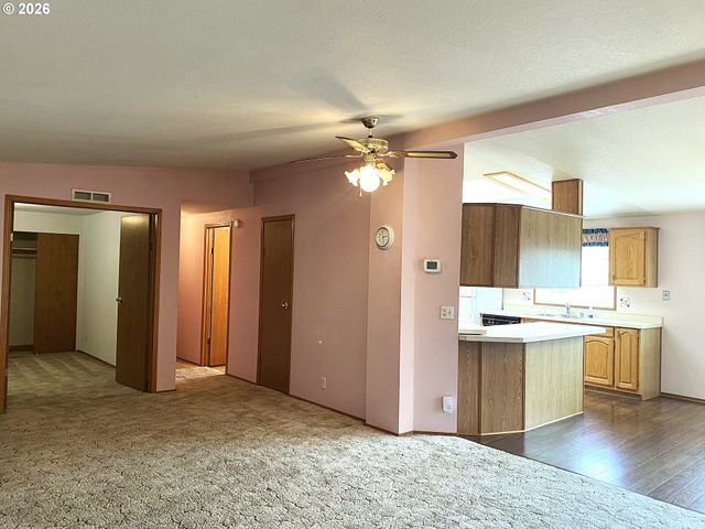 5701 Ne ST JOHNS Rd 63, Vancouver, WA 98661