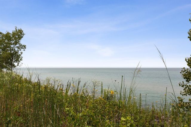 23 Lake Shore County Road, Beverly Shores, IN 46301