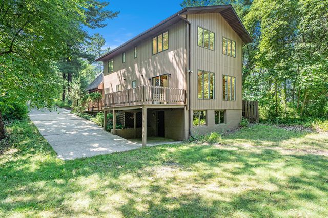 23 Lake Shore County Road, Beverly Shores, IN 46301