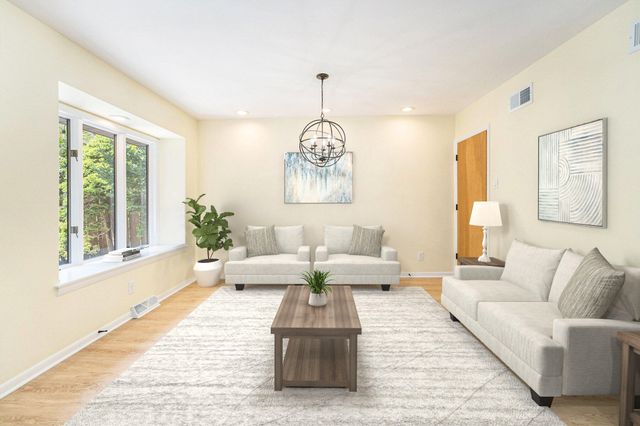 23 Lake Shore County Road, Beverly Shores, IN 46301