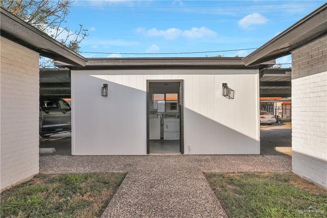 1104 W Fern Avenue, Mcallen, TX 78501