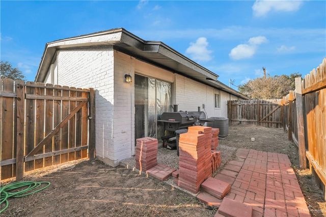 1104 W Fern Avenue, Mcallen, TX 78501