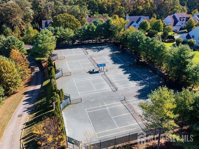 6 Huggins Lane, Manalapan, NJ 07726