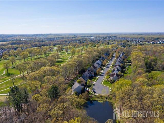 6 Huggins Lane, Manalapan, NJ 07726