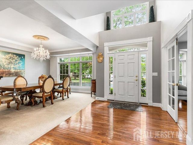 6 Huggins Lane, Manalapan, NJ 07726