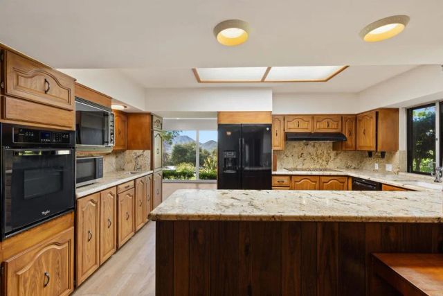 1520 VIA RANCHO PKWY, Escondido, CA 92029