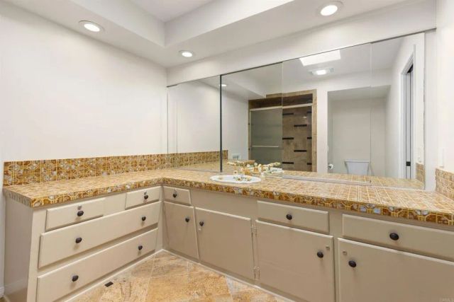 1520 VIA RANCHO PKWY, Escondido, CA 92029