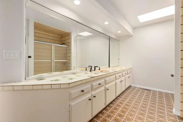 1520 VIA RANCHO PKWY, Escondido, CA 92029