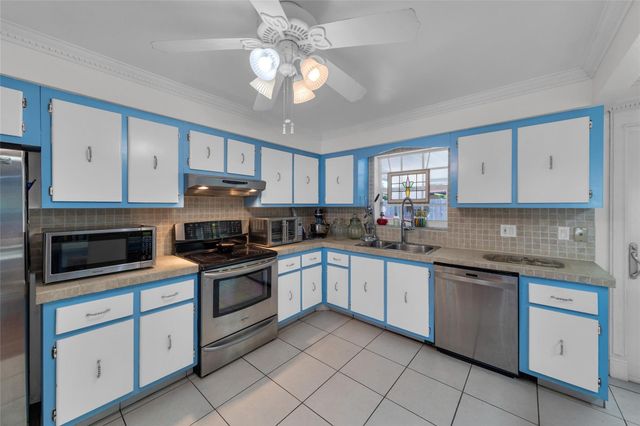 3213 Dover Road, Pompano Beach, FL 33062