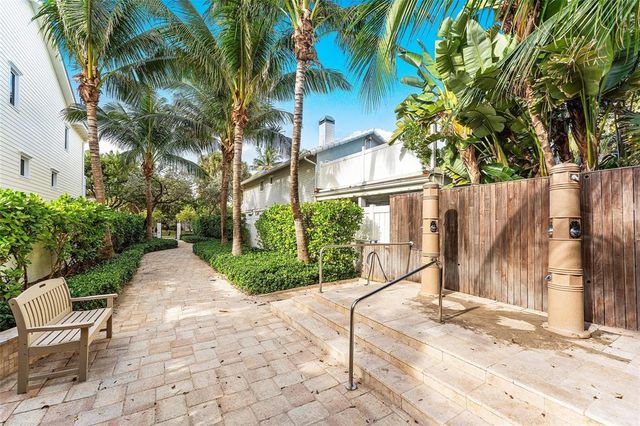 3213 Dover Road, Pompano Beach, FL 33062