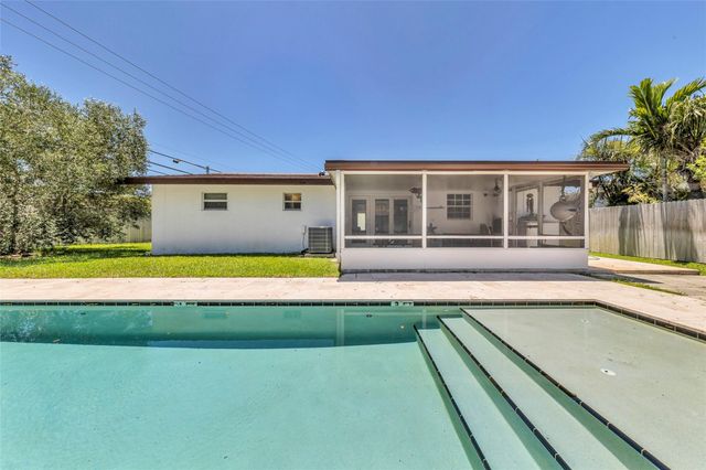 3213 Dover Road, Pompano Beach, FL 33062