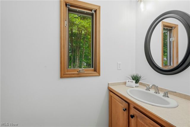 32336 Redwood Boulevard, Avon Lake, OH 44012