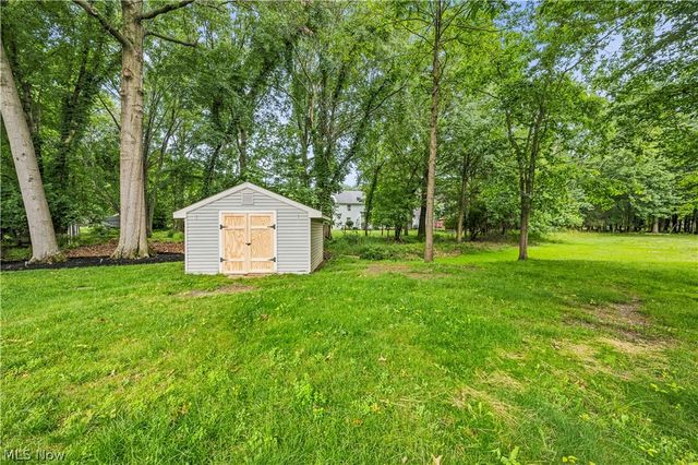 32336 Redwood Boulevard, Avon Lake, OH 44012