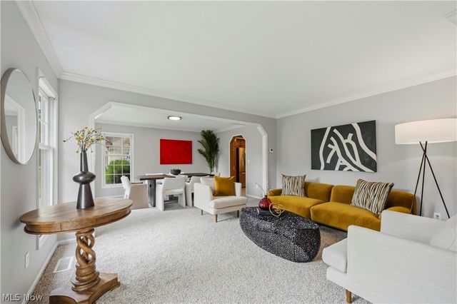 32336 Redwood Boulevard, Avon Lake, OH 44012