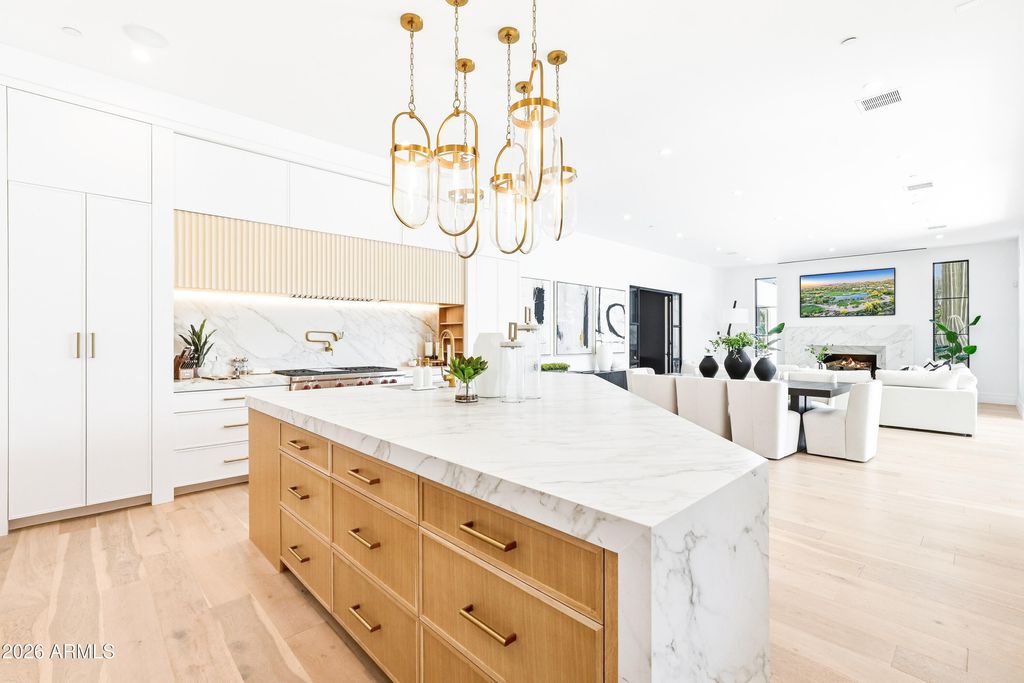 Image 19 of property listing at 8635 N 65TH Street, Paradise Valley, AZ 85253