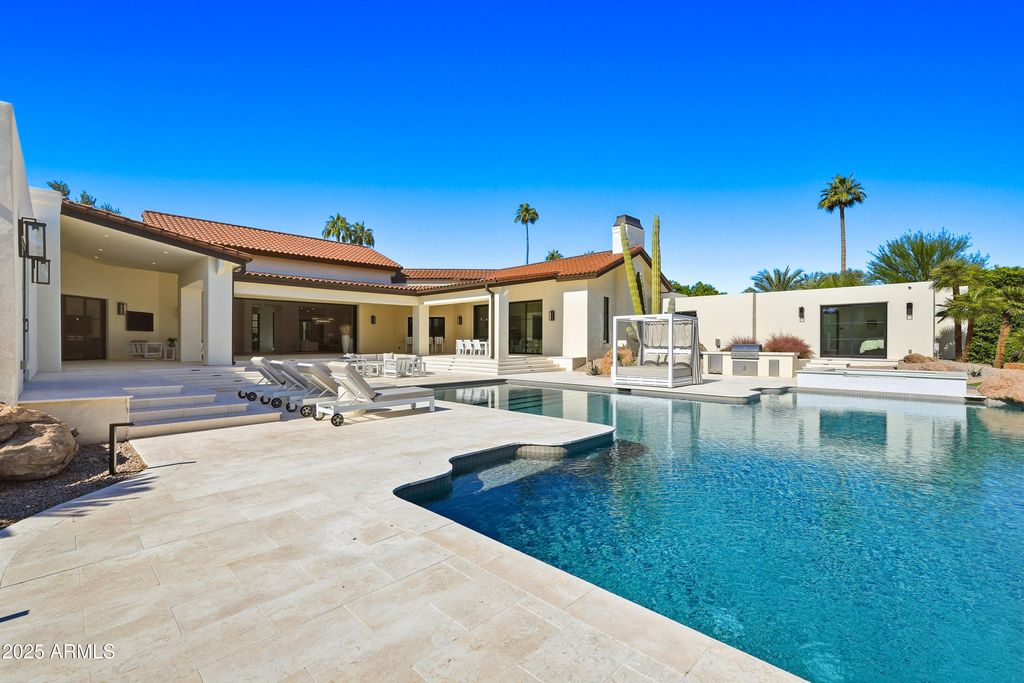 Image 43 of property listing at 8635 N 65TH Street, Paradise Valley, AZ 85253