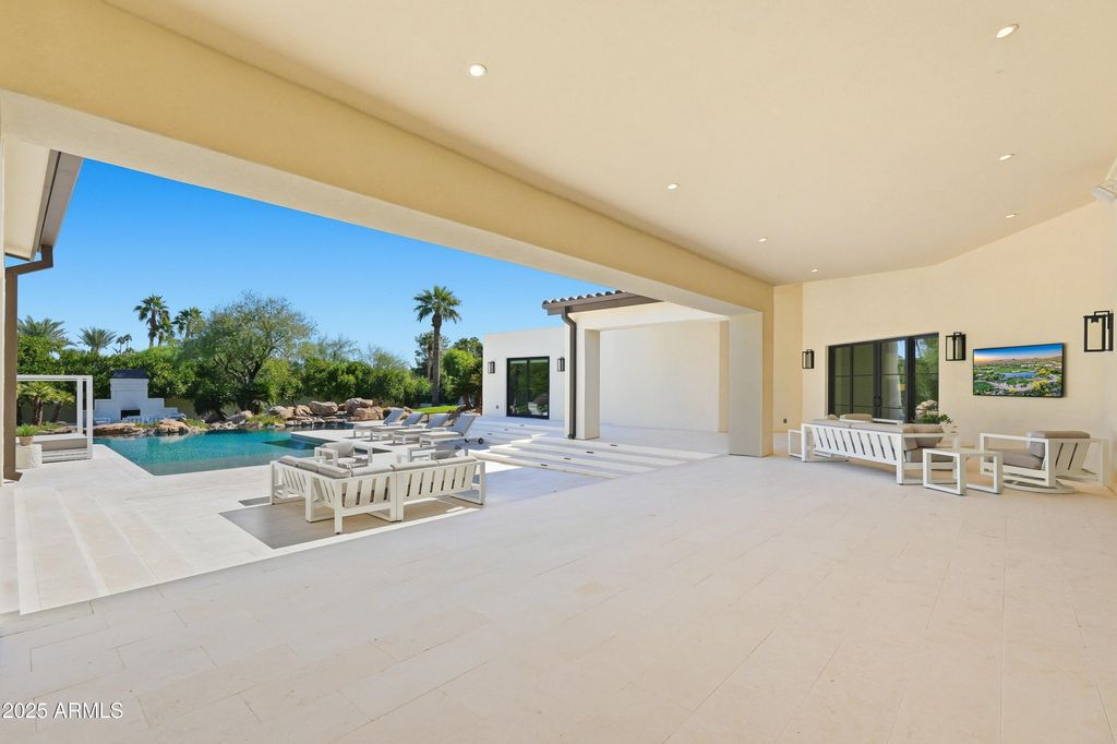 Image 47 of property listing at 8635 N 65TH Street, Paradise Valley, AZ 85253