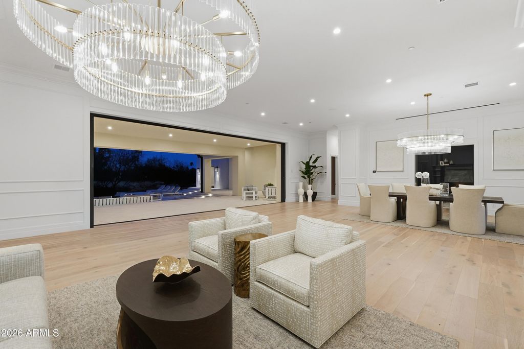 Image 54 of property listing at 8635 N 65TH Street, Paradise Valley, AZ 85253