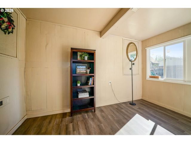 2806 Livingston Sta, Salem, OR 97301