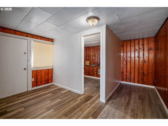 2806 Livingston Sta, Salem, OR 97301
