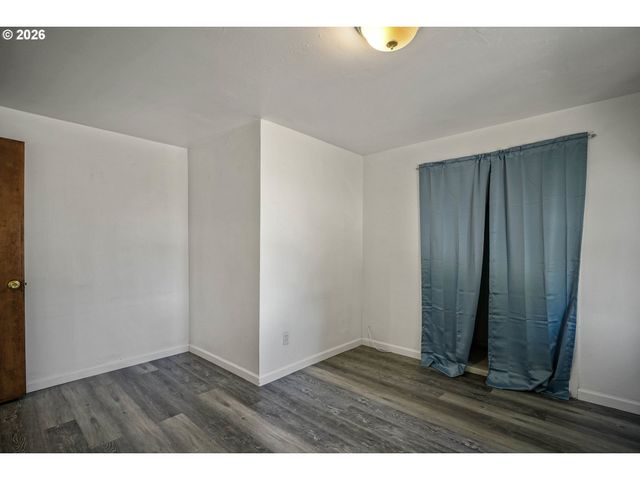 2806 Livingston Sta, Salem, OR 97301