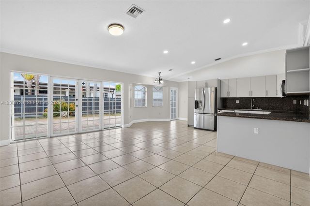 14251 SW 34th St, Miami, FL 33175