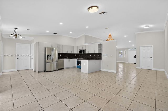 14251 SW 34th St, Miami, FL 33175