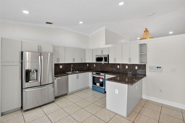 14251 SW 34th St, Miami, FL 33175