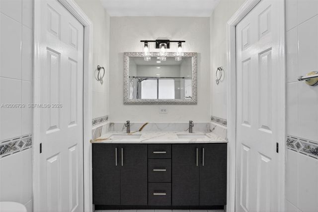 14251 SW 34th St, Miami, FL 33175