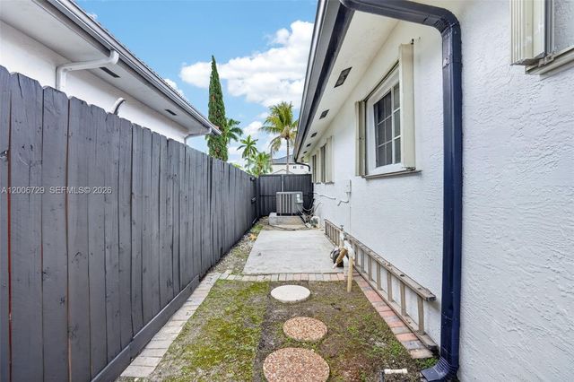 14251 SW 34th St, Miami, FL 33175