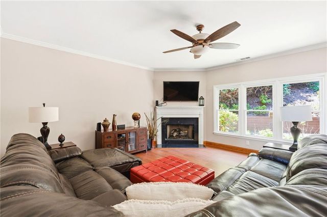 3050 Ridge Oak Drive, Suwanee, GA 30024