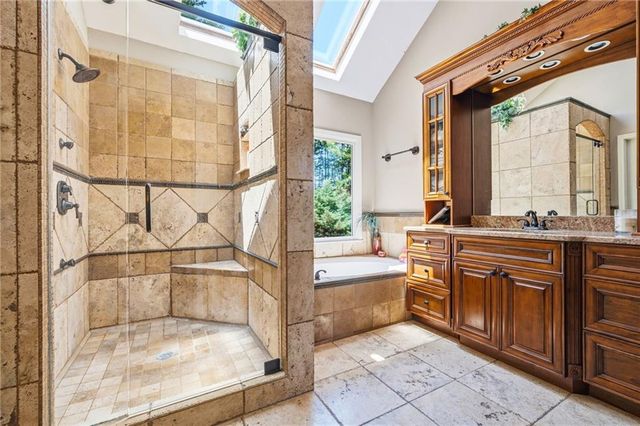 3050 Ridge Oak Drive, Suwanee, GA 30024