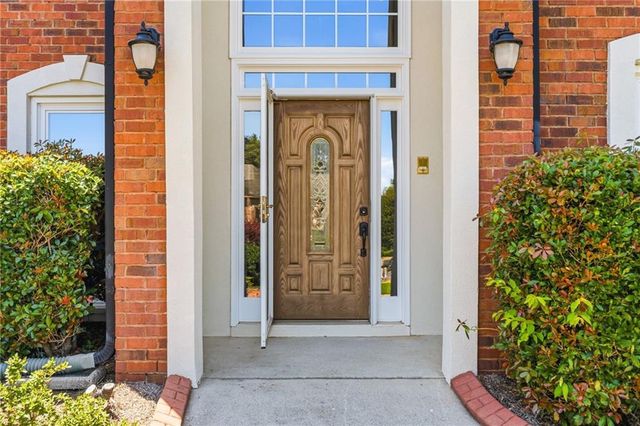3050 Ridge Oak Drive, Suwanee, GA 30024