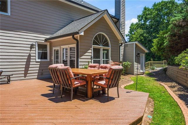 3050 Ridge Oak Drive, Suwanee, GA 30024