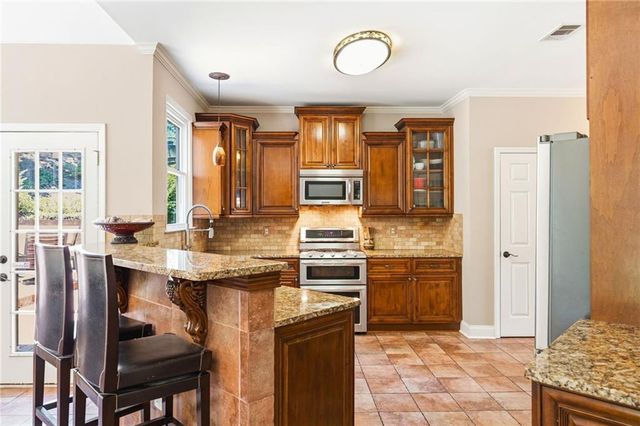 3050 Ridge Oak Drive, Suwanee, GA 30024