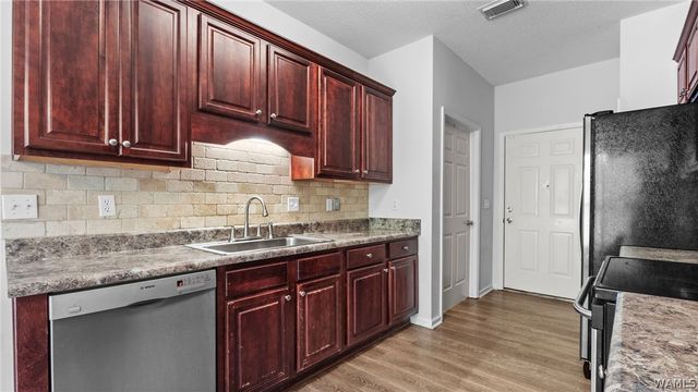 4608 Smithfield, Northport, AL 35473