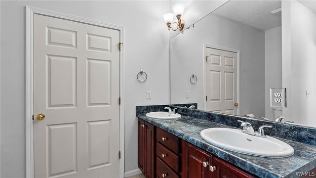 4608 Smithfield, Northport, AL 35473