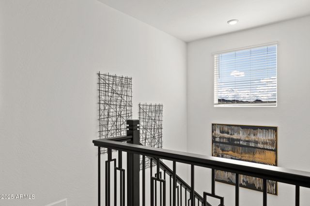 6952 W BUCKHORN Trail, Peoria, AZ 85383