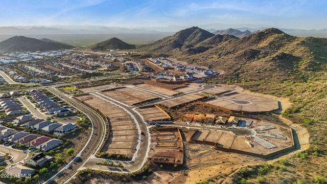 6952 W BUCKHORN Trail, Peoria, AZ 85383