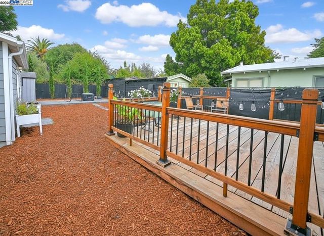 5706 Brookdale Ave, Oakland, CA 94605