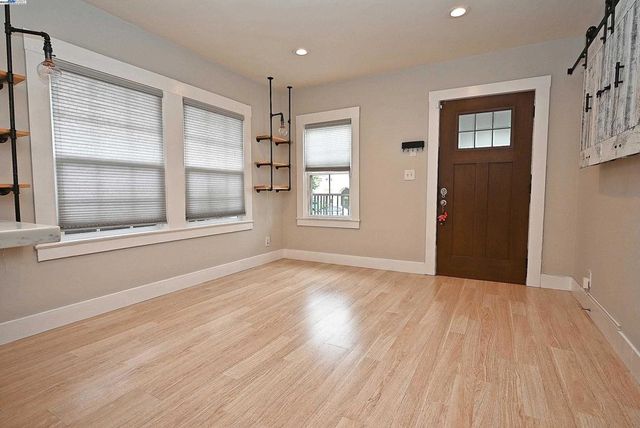 5706 Brookdale Ave, Oakland, CA 94605