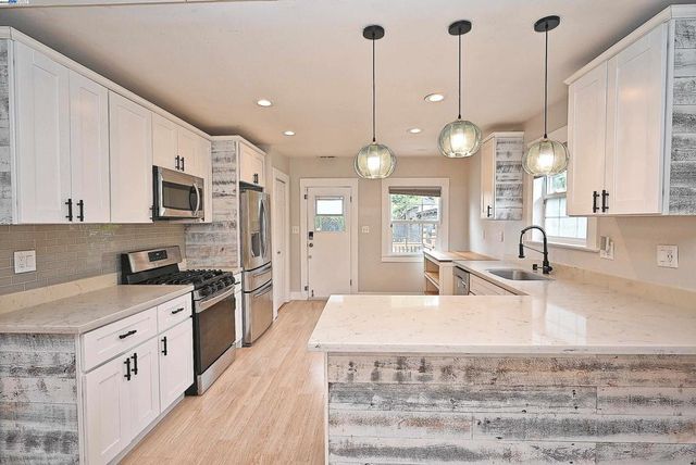 5706 Brookdale Ave, Oakland, CA 94605