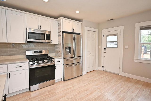 5706 Brookdale Ave, Oakland, CA 94605